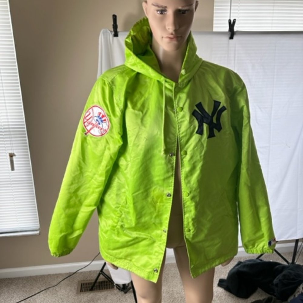 🆂🅾🅻🅳 Supreme MAJESTIC NY Yankees satin Hooded Coaches JACKET Used L size Green